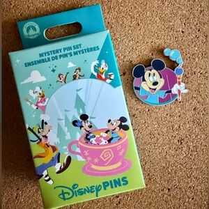 Disneyland Best Day Ever Enamel Pin - Micky Mouse